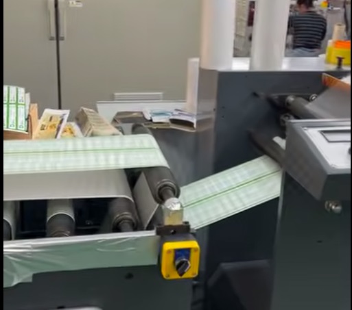 Artesanato meticuloso, garantia de qualidade - uma crônica da produção de impressão de etiquetas autoadesivas em placas PS da Xinsen Packaging